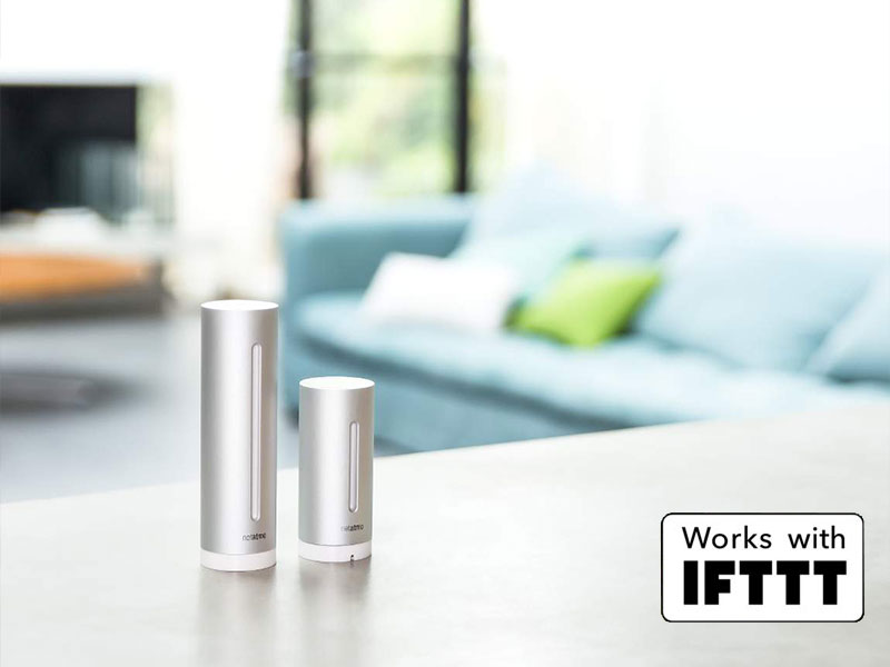 Netatmo-Wetterstation-Auf-dem-Tisch-im-Wohnzimmer-Works-with-IFTTT