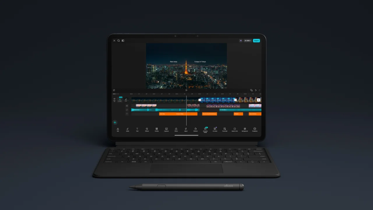 Alexa Tablet 12 Pro mit Pro Keyboard und Pro Pen bei der Videobearbeitung